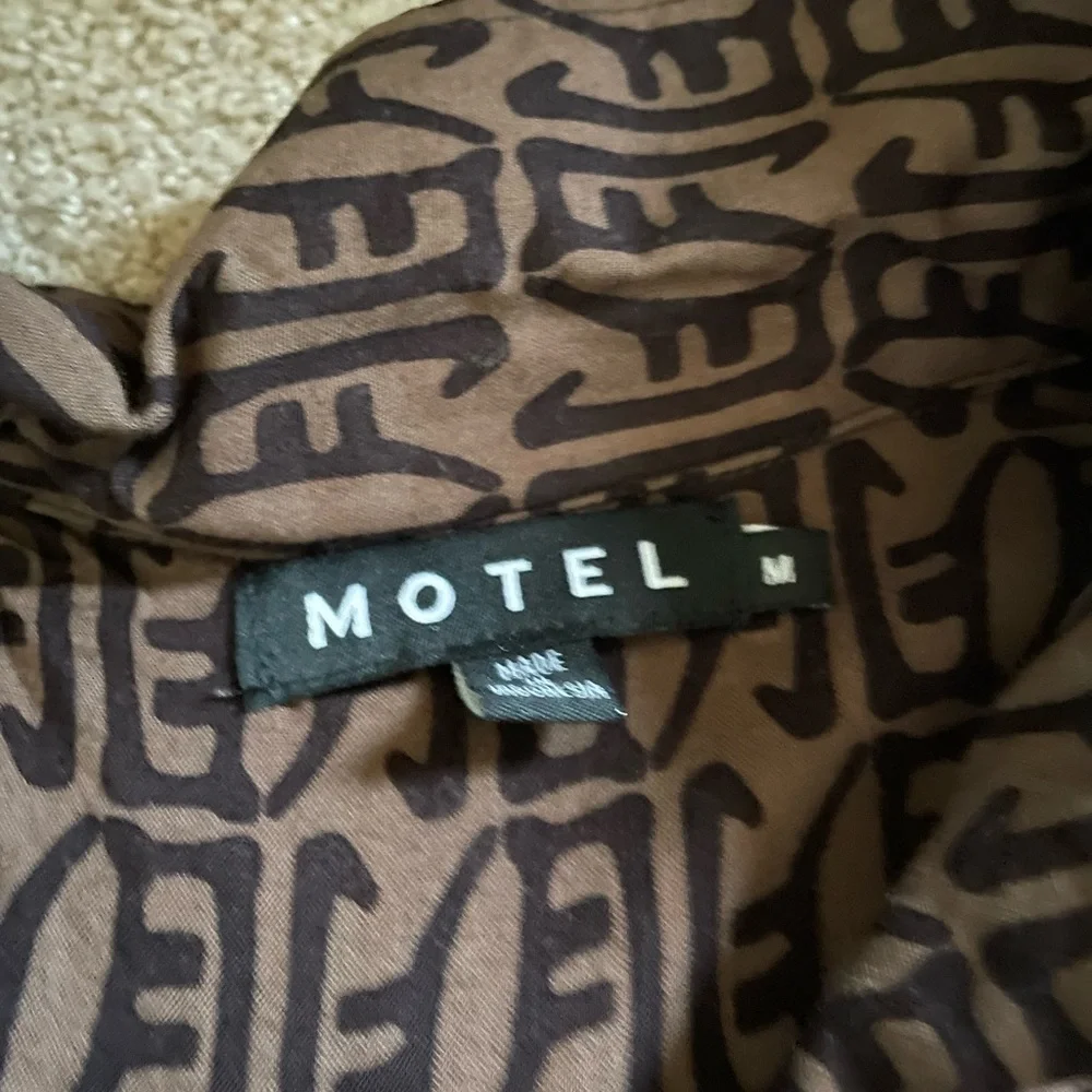 Motel Rocks button down - Picture 2 of 3